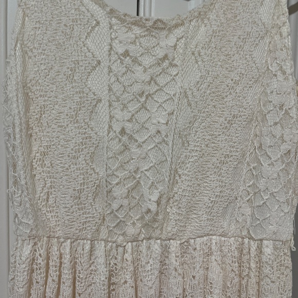 Women’s Dress - Picture 5 of 6